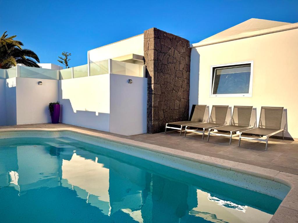 Villa Grey by Vulcano Homes 4