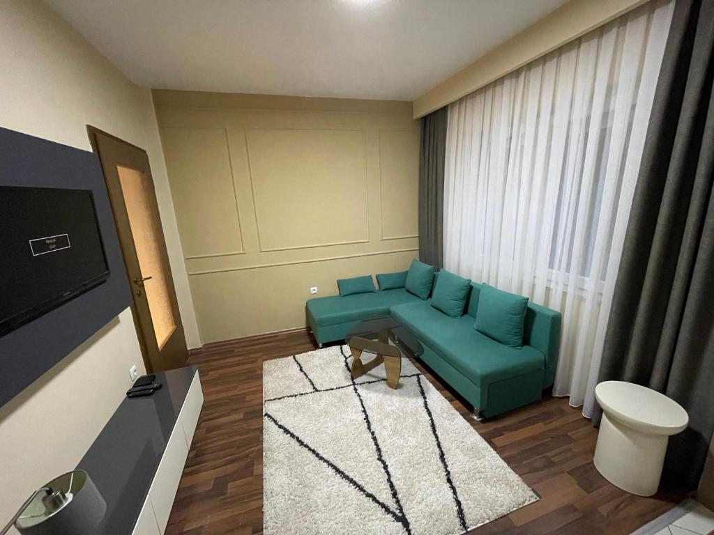 Apple apartment 4