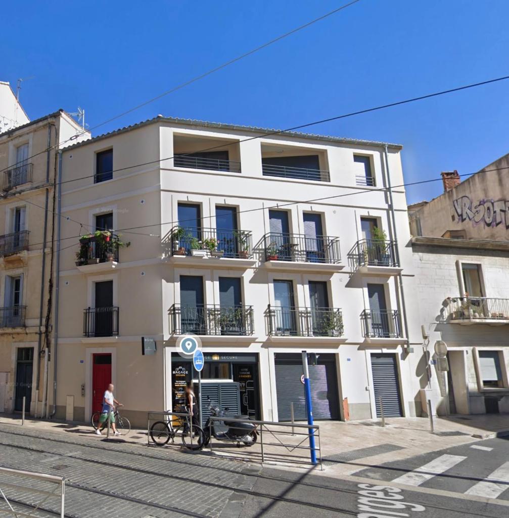 NOUVEAU - Jungle Montpeul - Clim - Wifi fibre - Netflix - 5' du centre et gare - Parking - Loggia - 15' des plages 6
