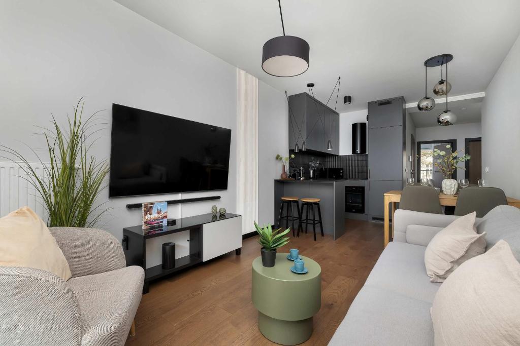 Modern & Luxurious Apartments with Balcony & Parking Cracow by Renters Prestige 8