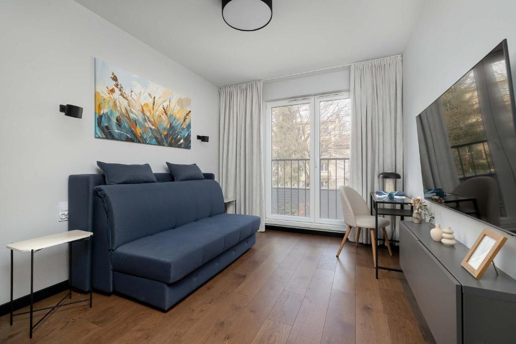 Modern & Luxurious Apartments with Balcony & Parking Cracow by Renters Prestige 4