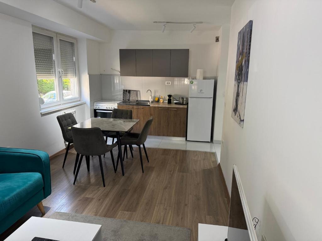 Skopje Apartments near central Bus Station JK APARTMENTS 4