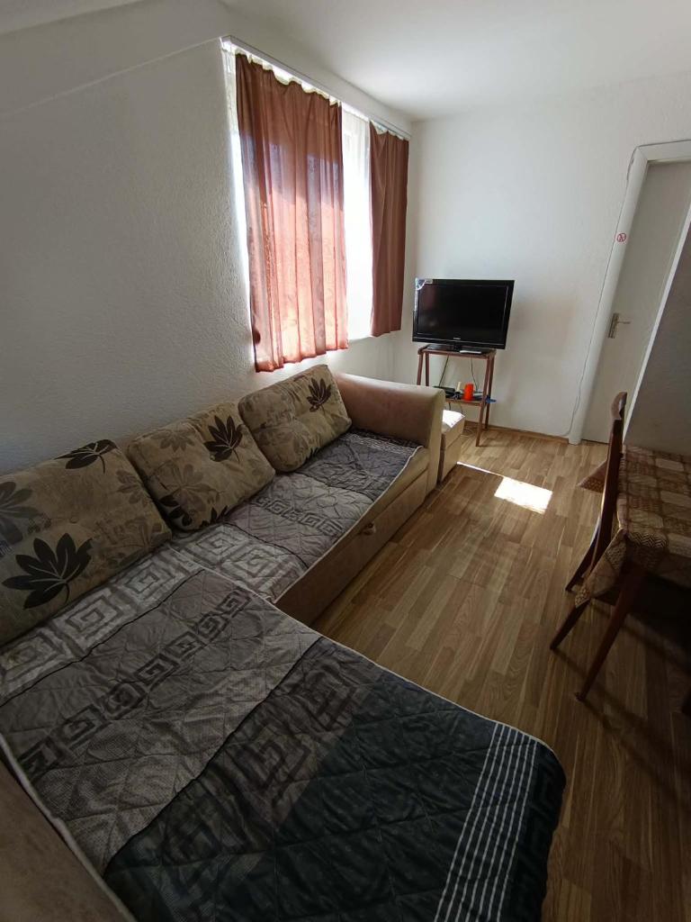 Family House Near Motorway 6 Guests 3 Bedrooms 2