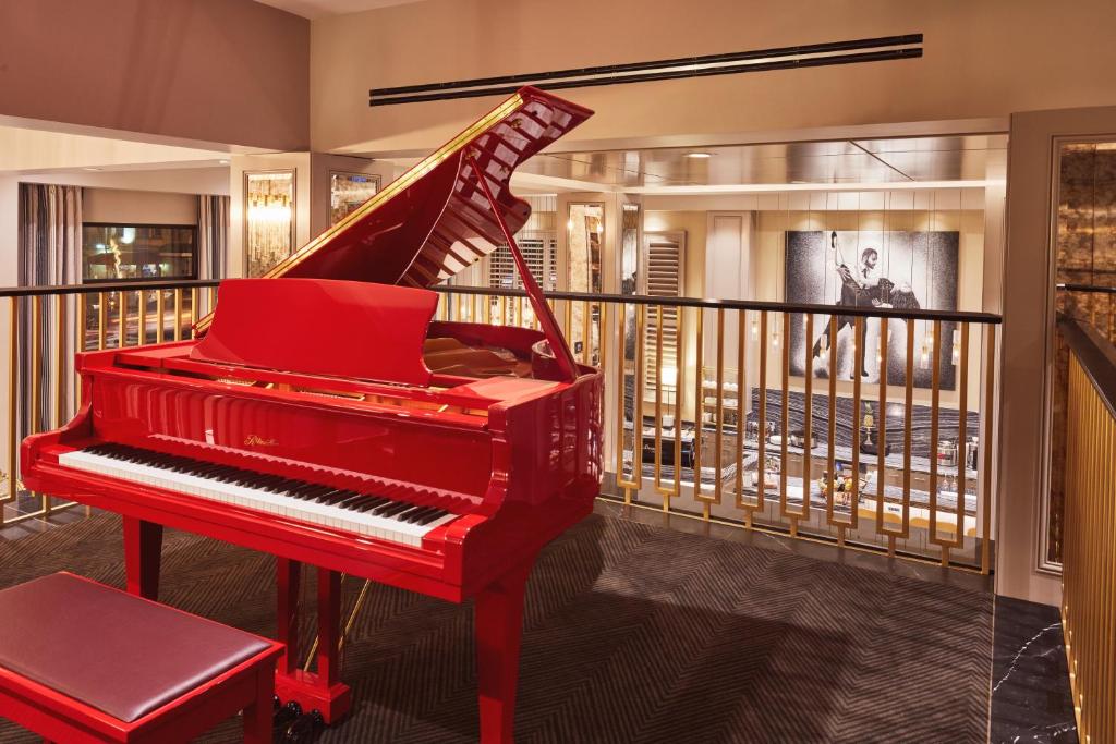 Staypineapple, An Elegant Hotel, Union Square Image