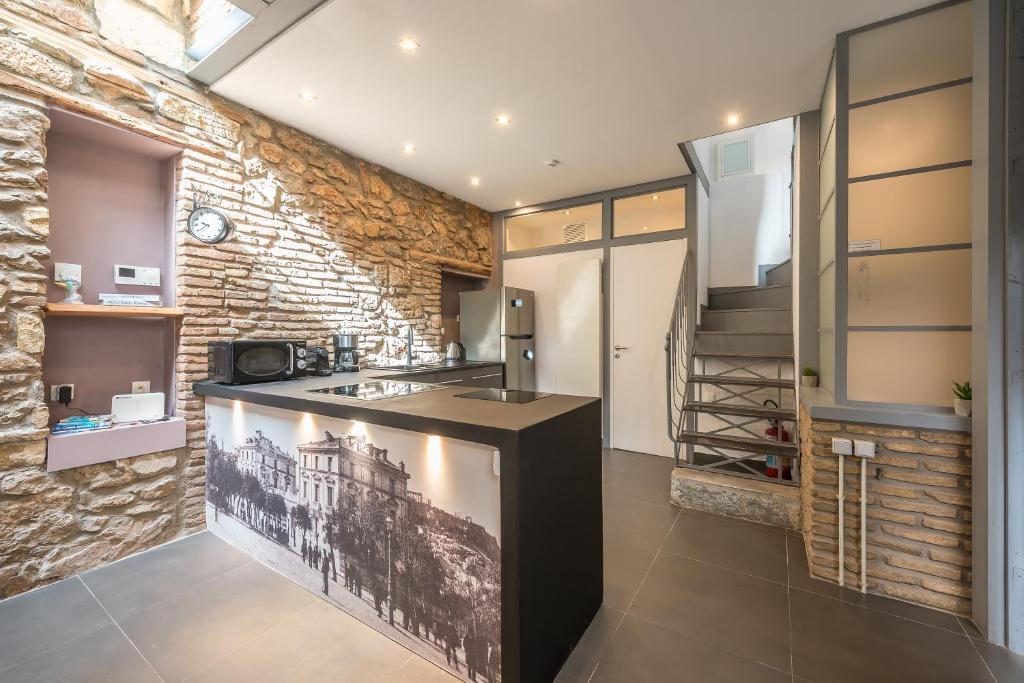 Contemporary Acropolis House 6