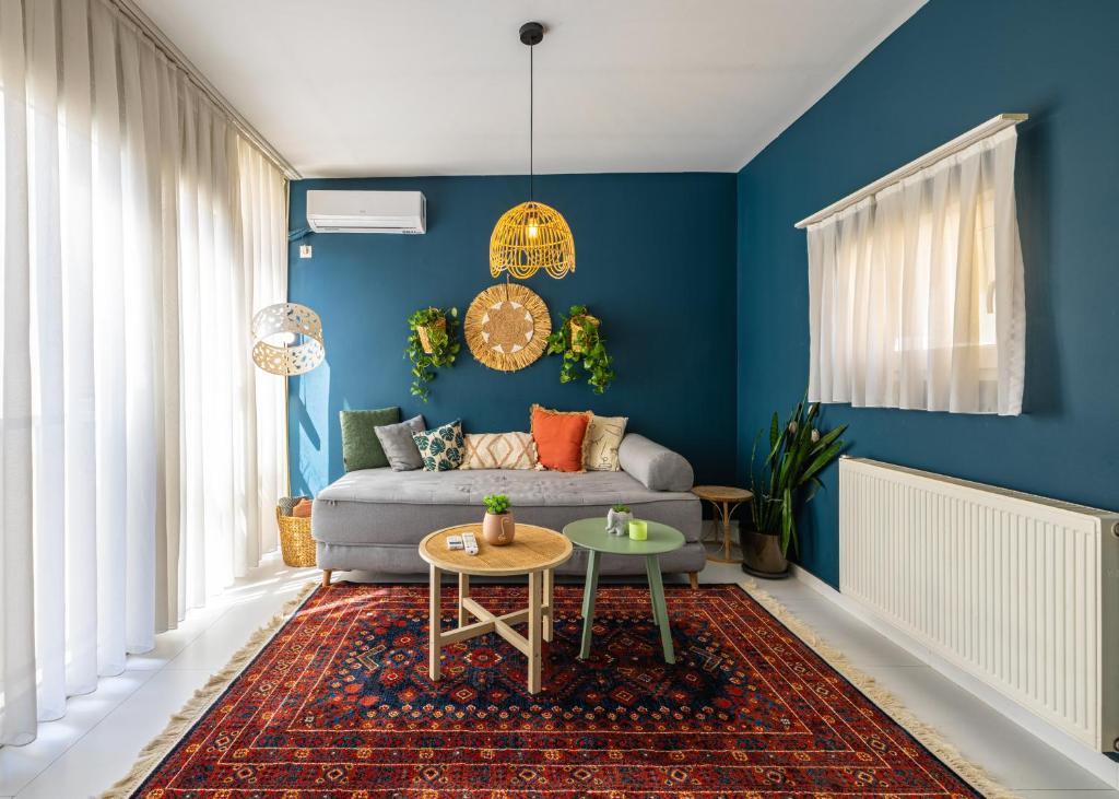 Blue & Bright Central 1