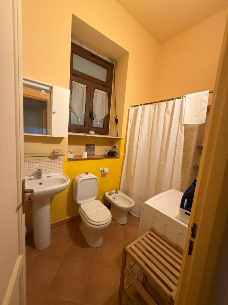 incantevole e storico appartamento in pieno centro 8