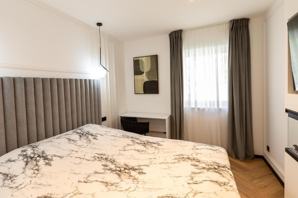 Modern Luxury Apartment 7