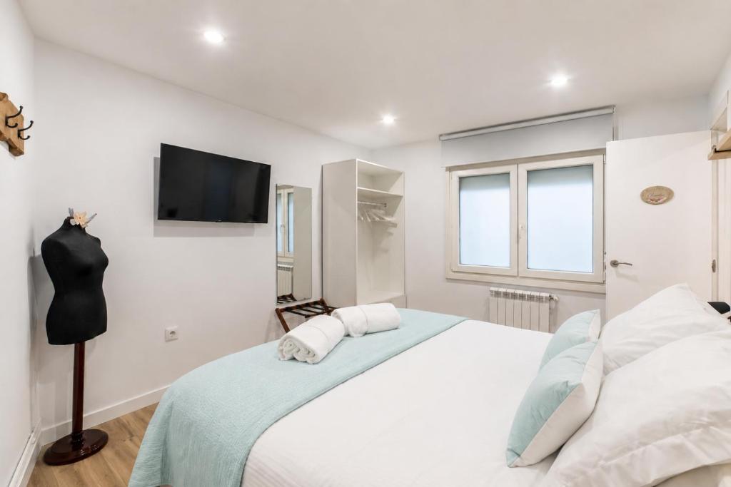 Luxury Old Town Apartment - Terrace and Private Parking 7