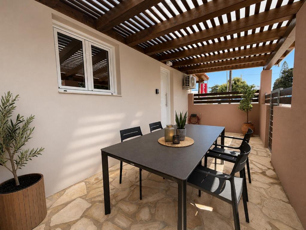 George Airport Apartments 3