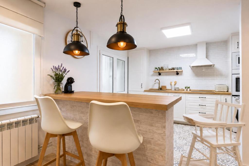 Luxury Old Town Apartment - Terrace and Private Parking 8