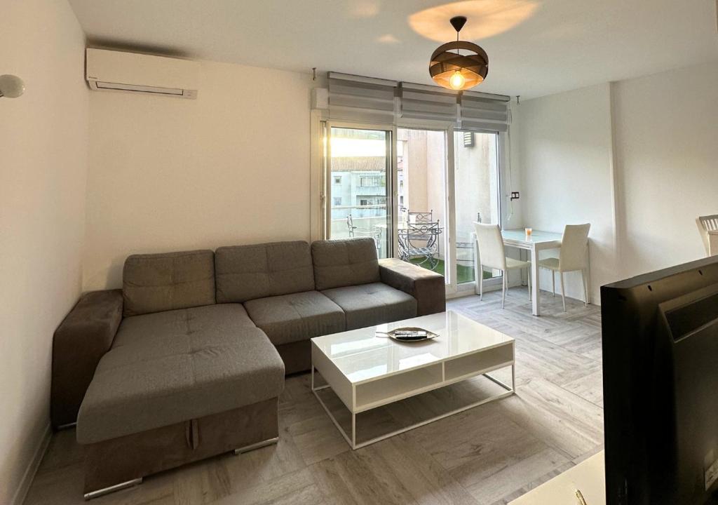 T3 Lumineux CLIMATISÉ - PISCINE, GARAGE & WIFI 3