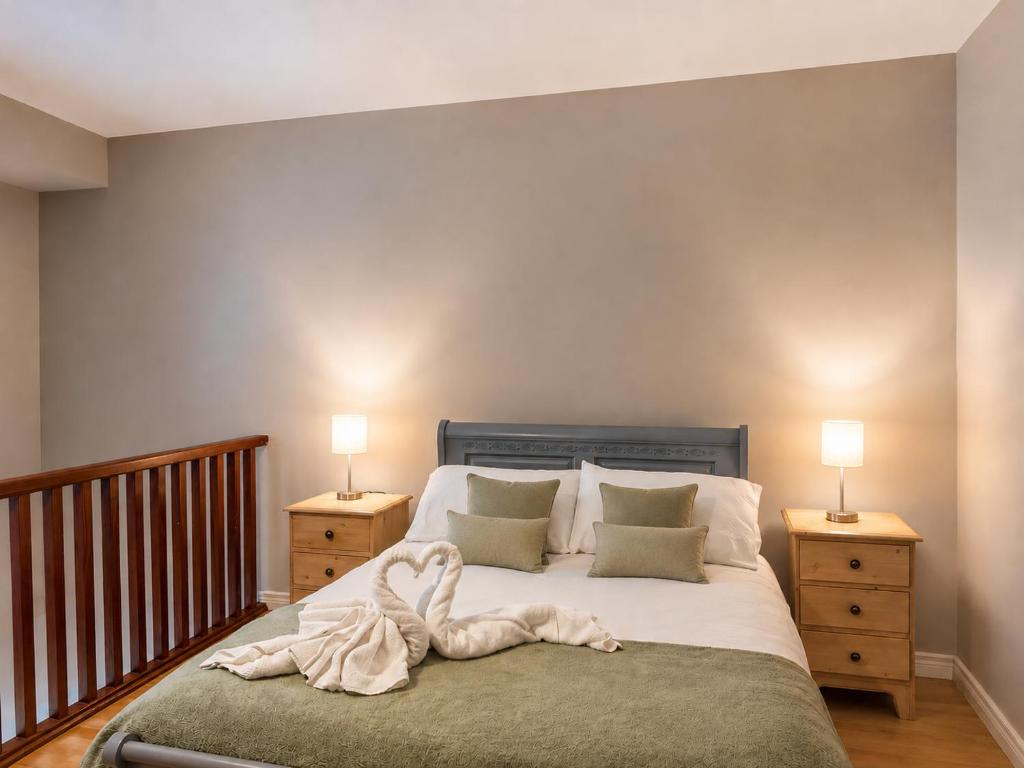 Luxury Central Apartment 8