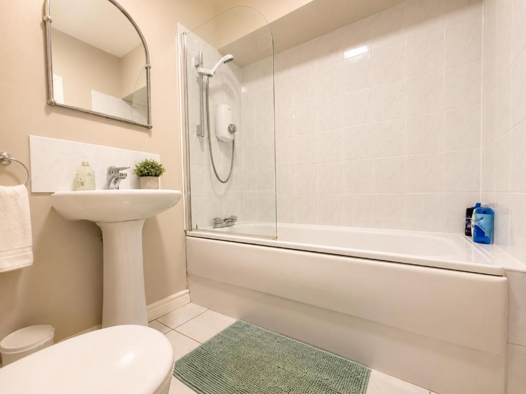 Luxury Central Apartment 7