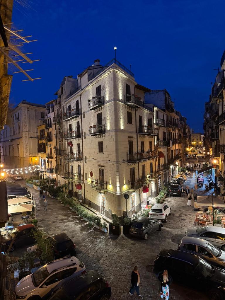 Calamore Apartment 6