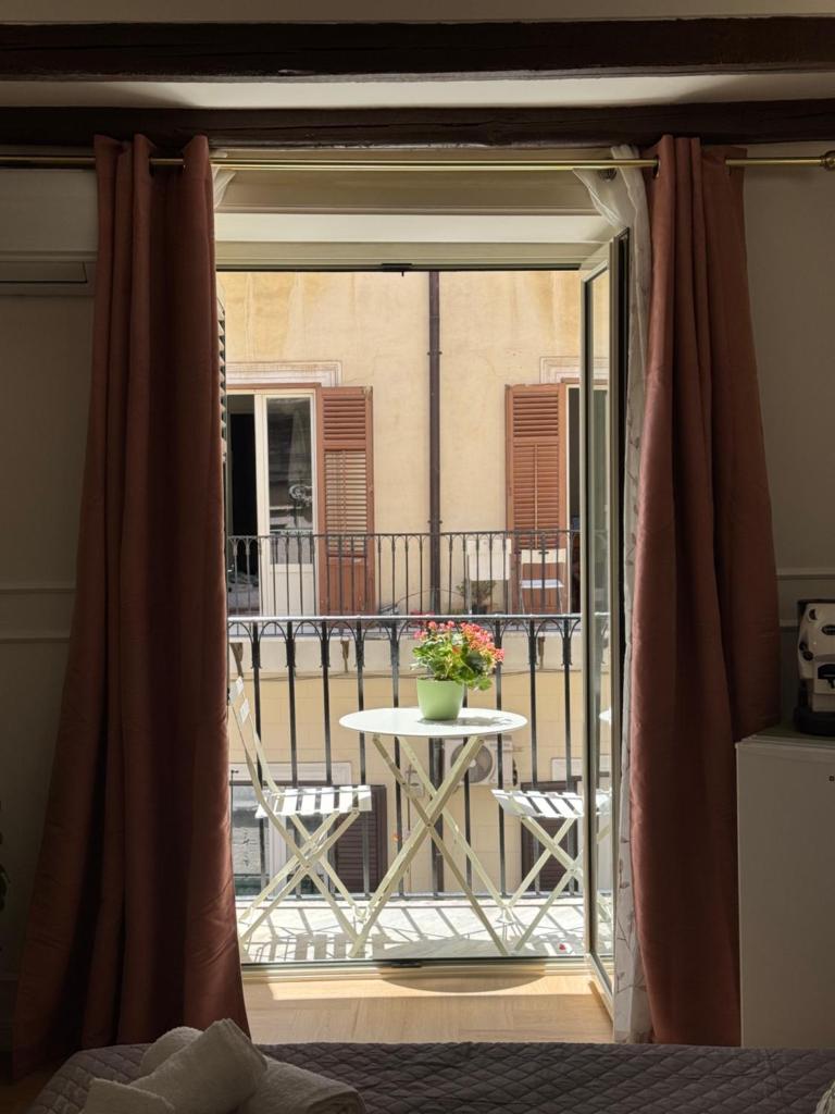 Calamore Apartment 7