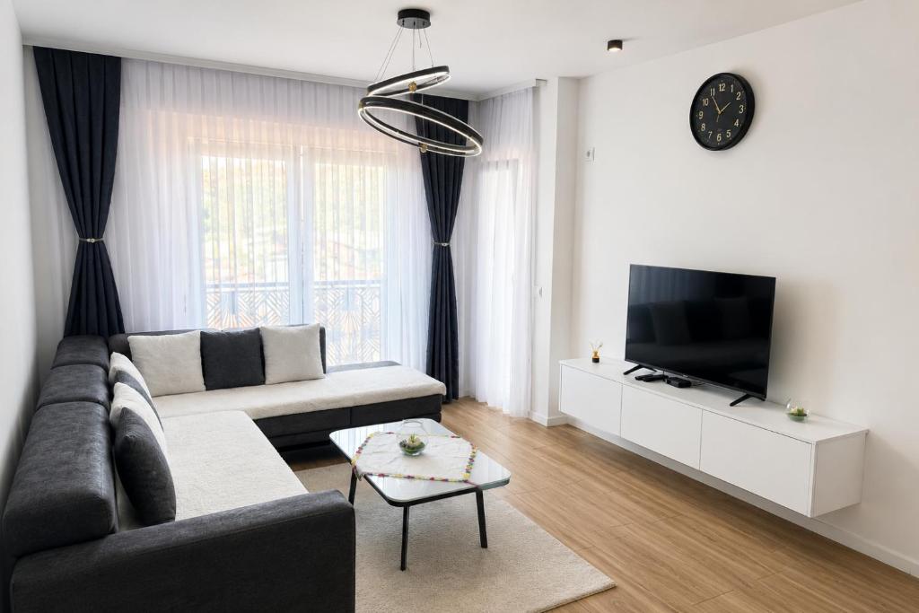 Erina Luxury Apartment with Private Bathroom & Free Parking 1