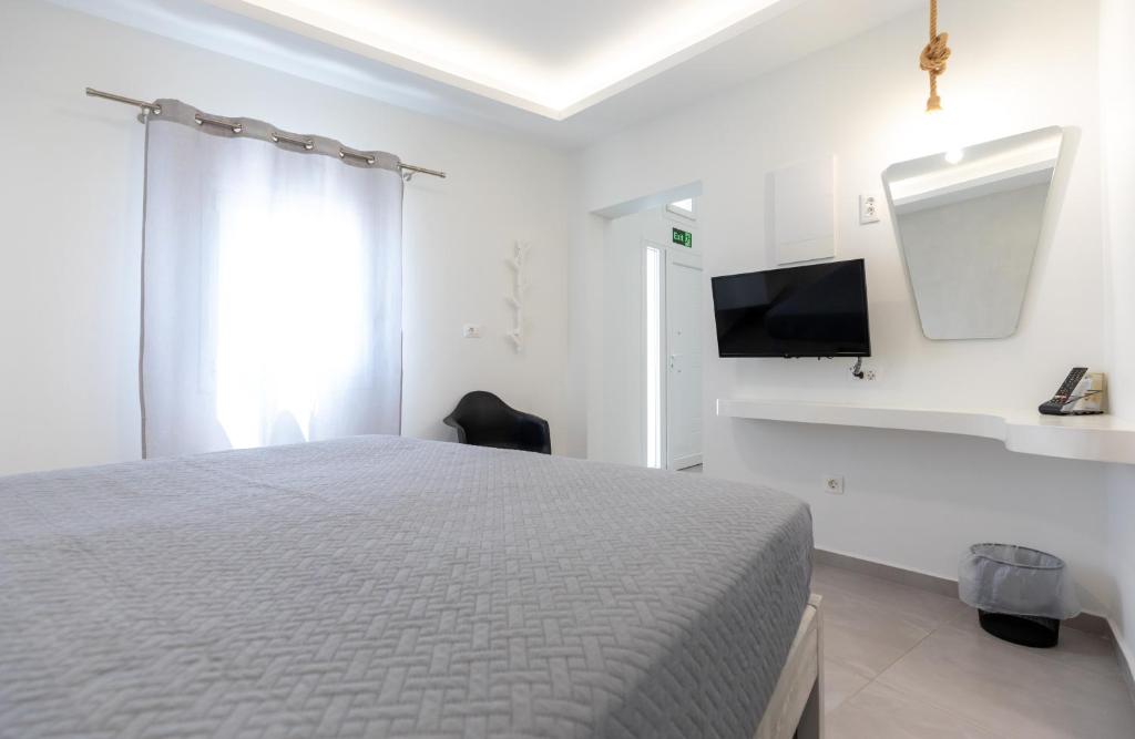 v&n villa santorini 8