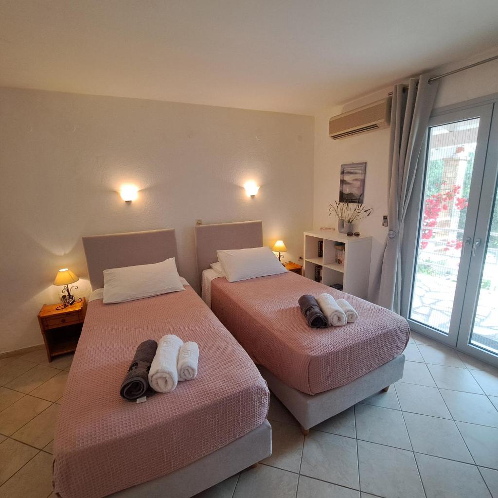 Kerasia Villas - 4 apartments & cottage 3