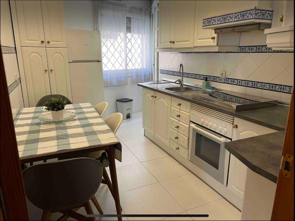 Habitación Céntrica Toledo ,baño y cocina compartido 2