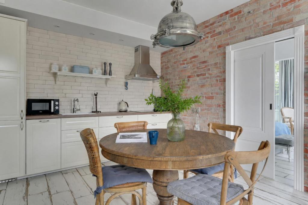 Toskania Light & Spacious Family Stay with parking by Lion Apartments Sopot 2