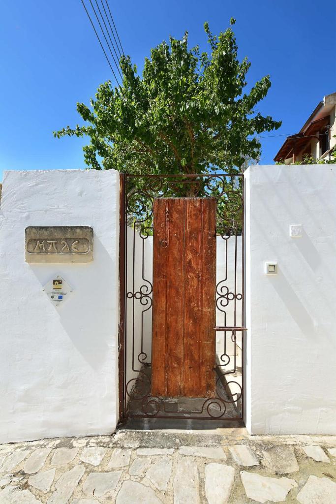Blue Cottage 8