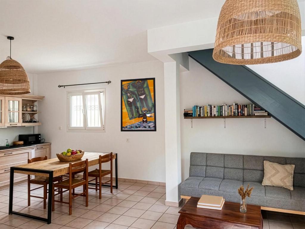 Lulani Hideaway by Corfu Stay Solutions 4