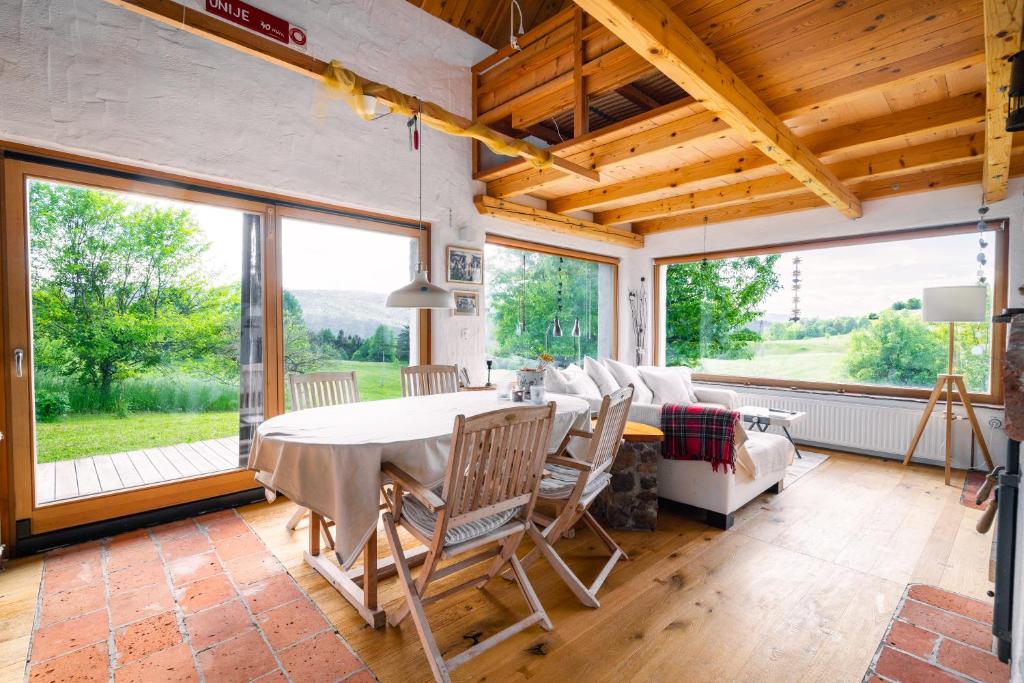Unique Private Chalet With Panoramic View Ravnik 5