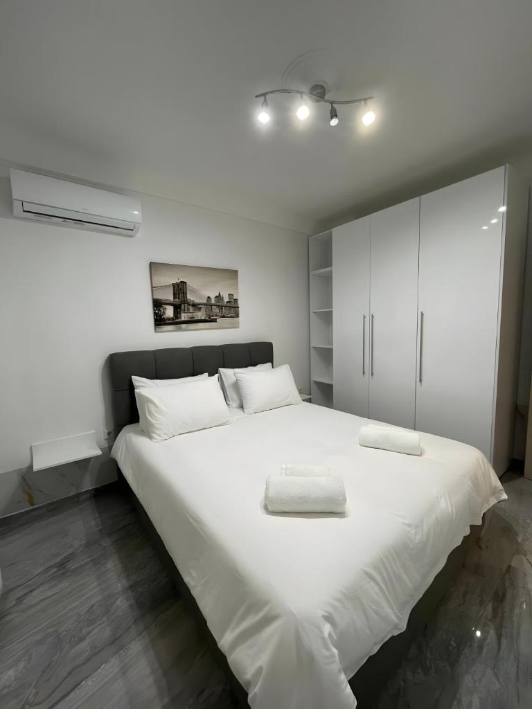 Vicky's city center apartment 8