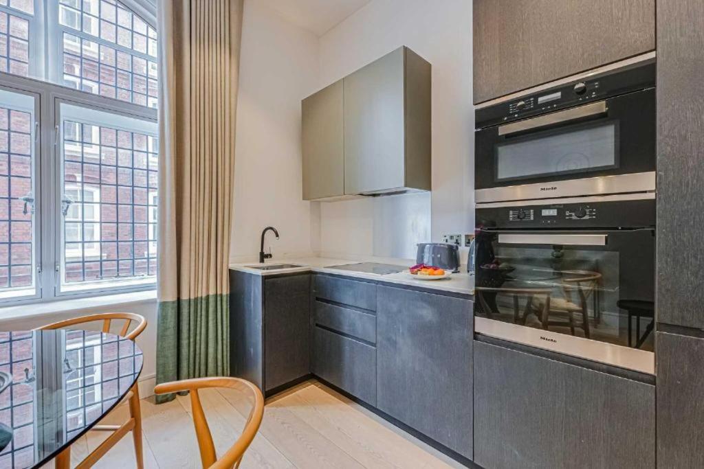 Westminster Apartments by DMONTRIO 3