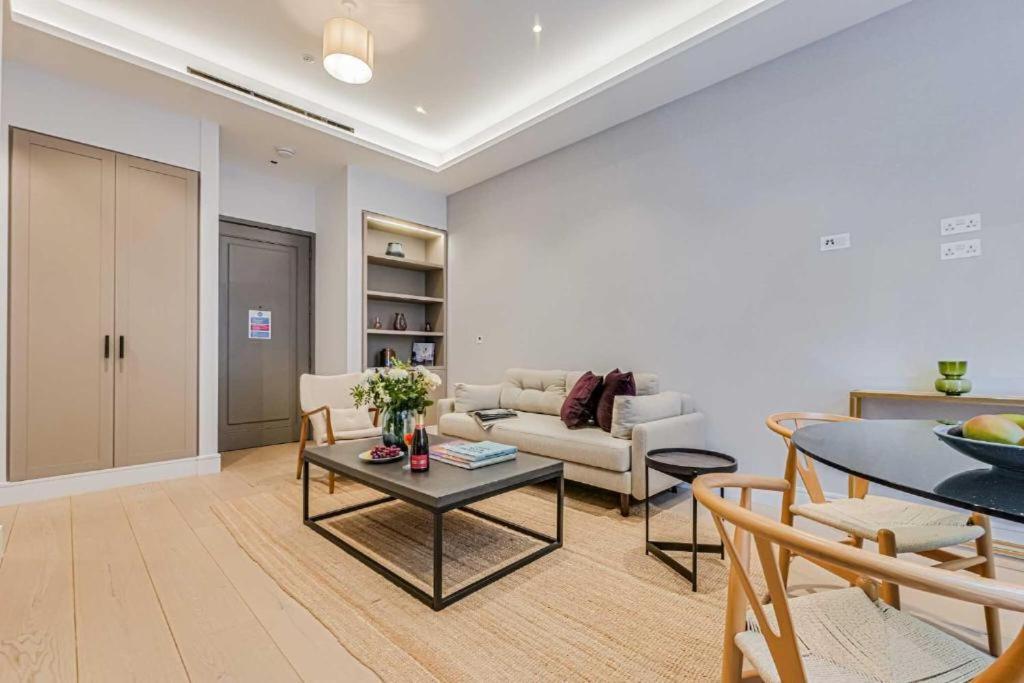 Westminster Apartments by DMONTRIO 6