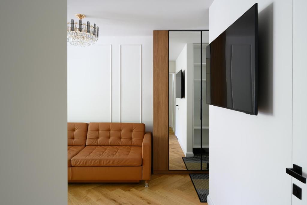Exclusive 2 Bedroom Apartment Trendy City Center, Large Terrace & Free Parking 3