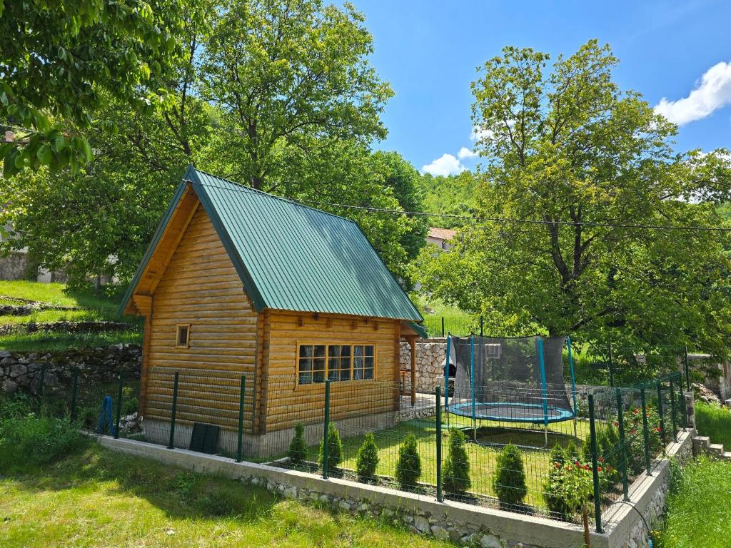 Brvnara RIĆKI 7