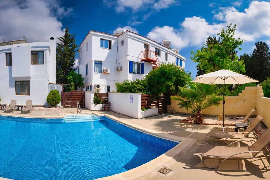 Pirate Harbor Townhouse - Pool - Patio - Walk to Beach 4