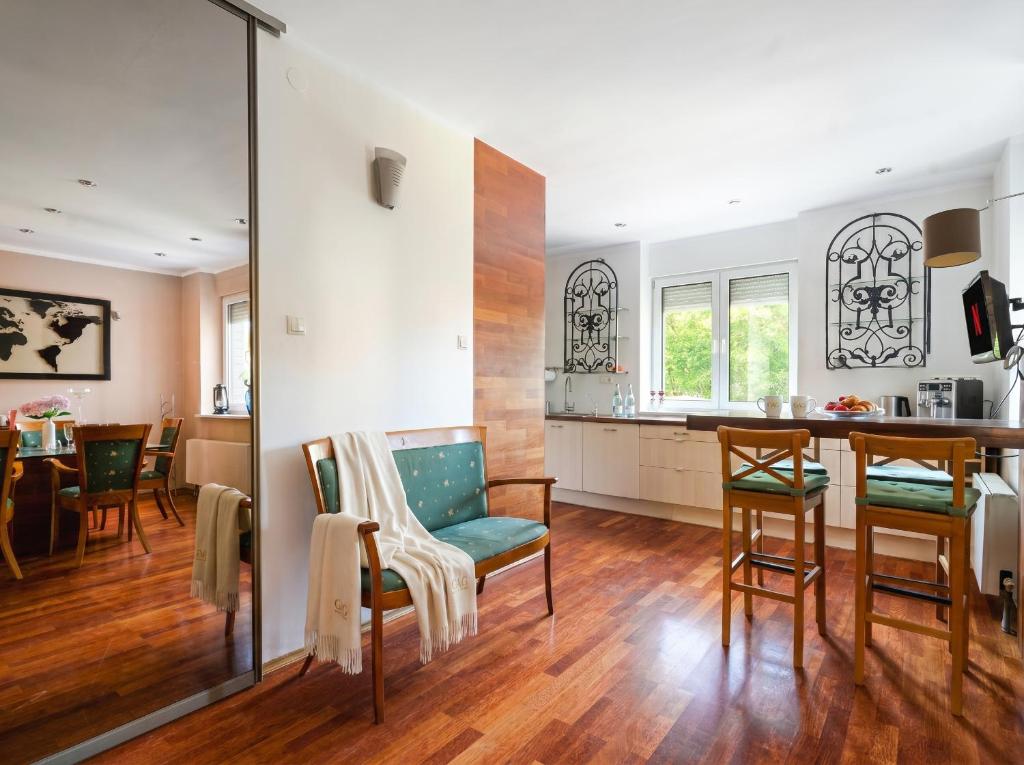 Golden Villas Urban Spa House - Warsaw 4