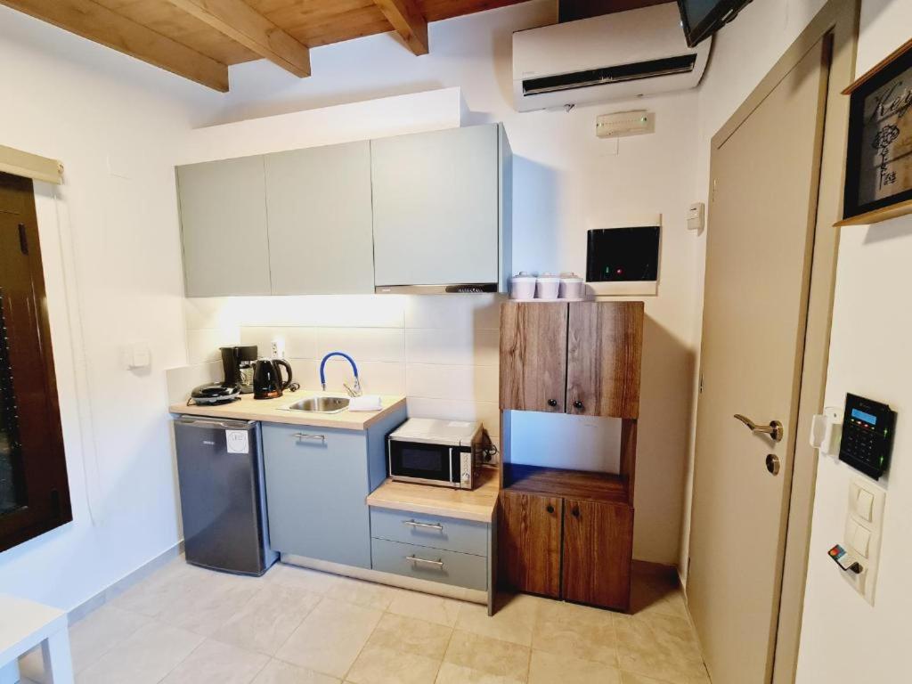 Anassa 6 City Center Studio 6