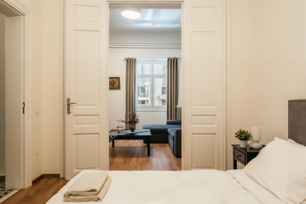 Charming 3bd apt. close to metro 5