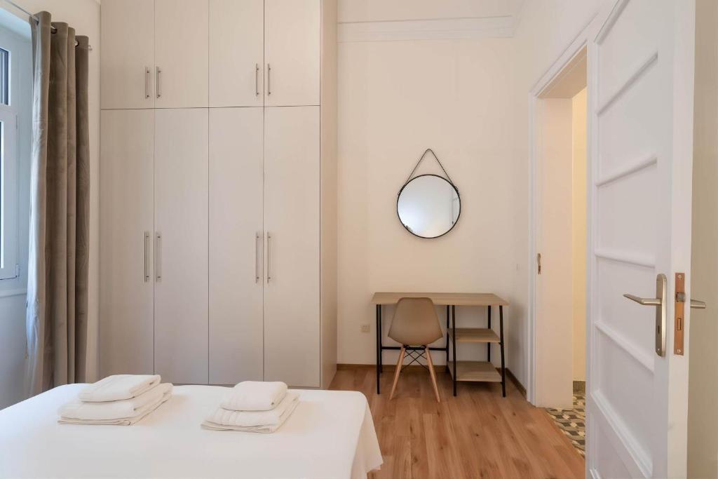 Charming 3bd apt. close to metro 7