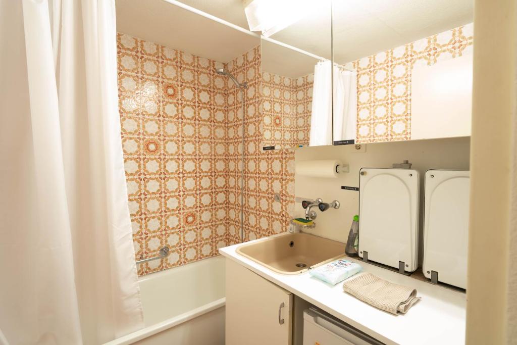 Studio 8 Rhine View - Quiet and Cozy - 10min Walk to City Center, 15min to Main Station 8