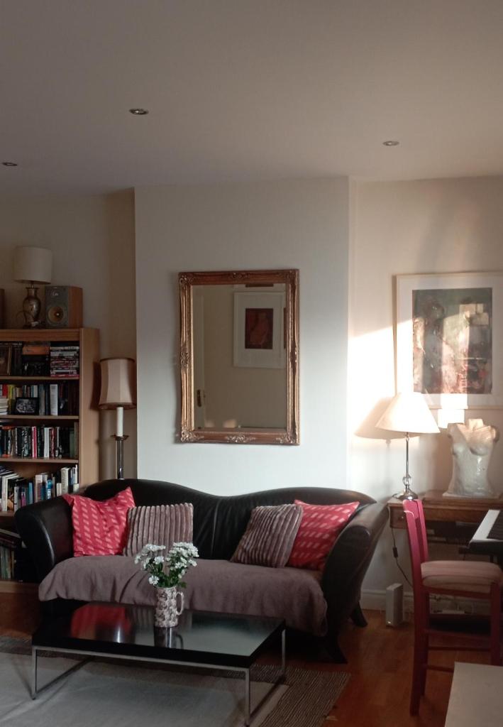 Chic Dublin 4 Maisonette 5