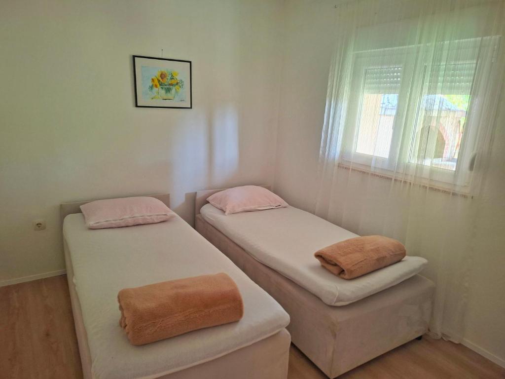 Vikendica Vlahić, Goranci 2