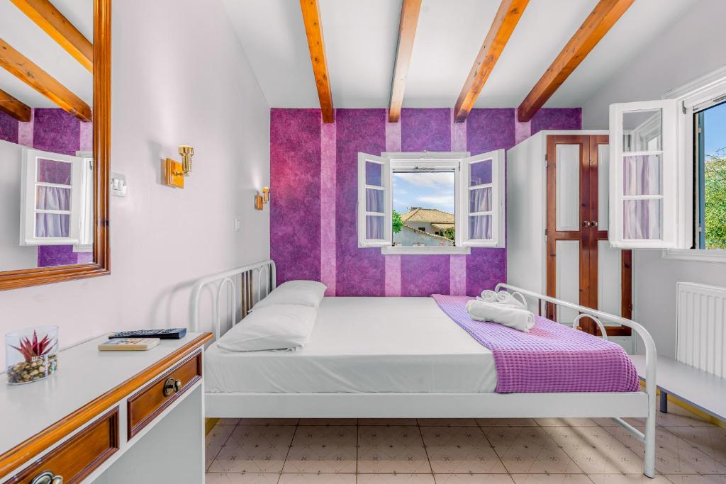 Aiolos Rooms 8