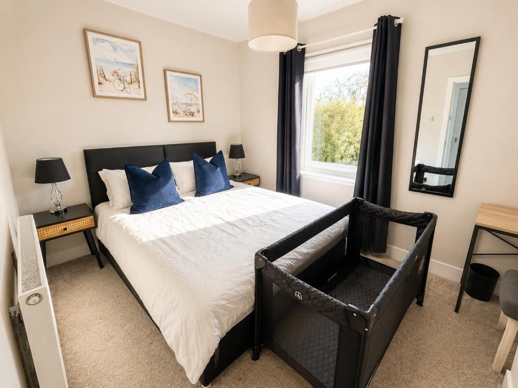 South Gyle House - SuperFast WiFi and Free Parking - 7 minutes from Edinburgh Airport 2
