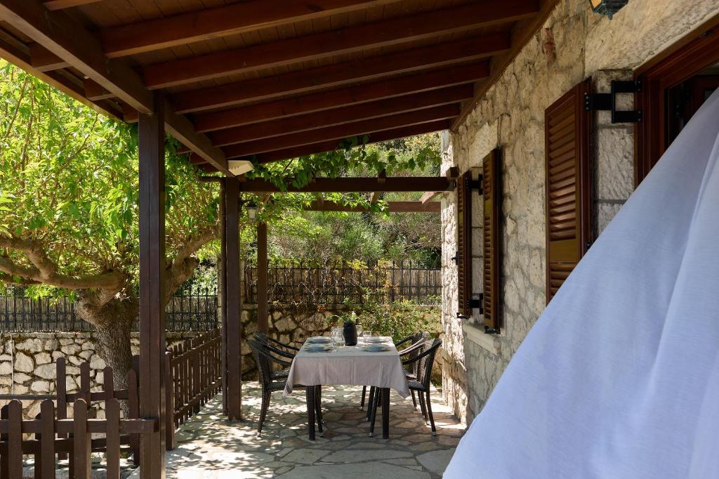 Lefkada Villas by Omikron Selections 8