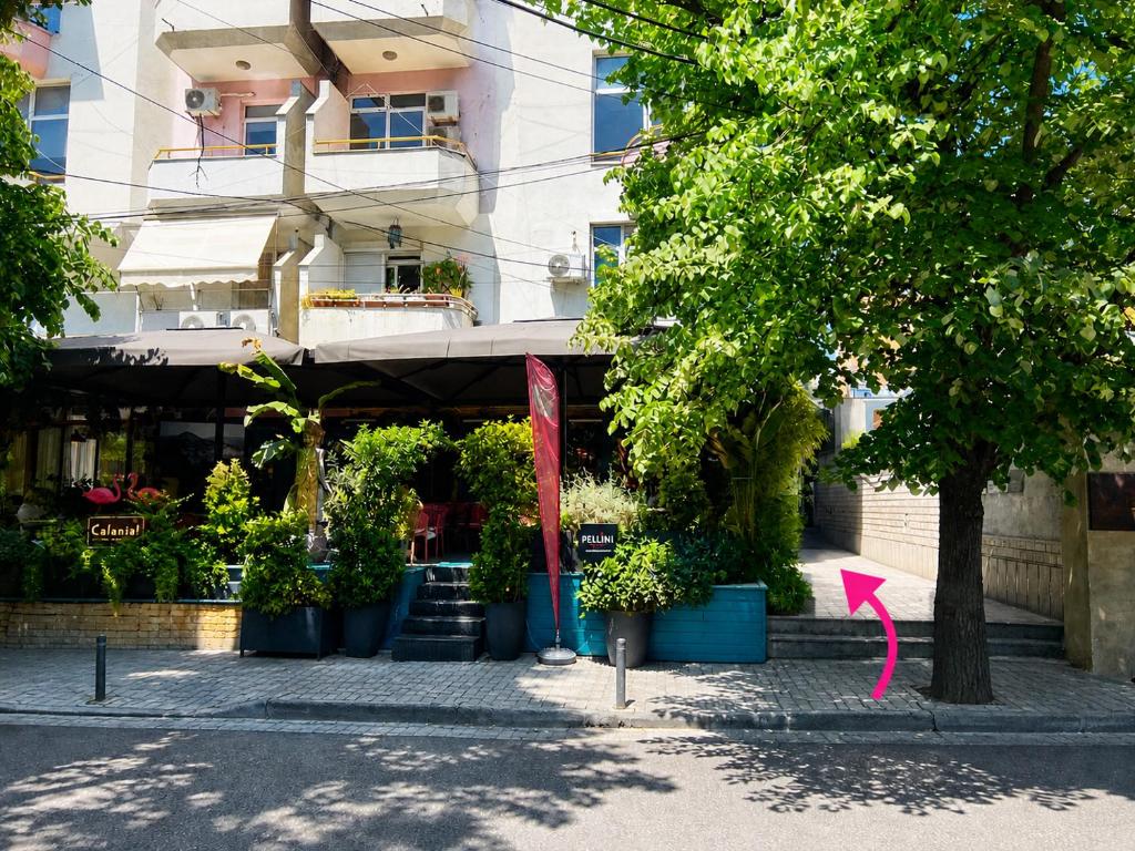 Ollyens Apartments 6