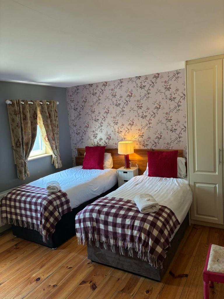 Professional & Approved Self Catering Short Term Holiday Homes 8