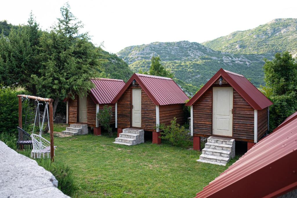 Vikendica,Bungalovi Lipska pećina 4