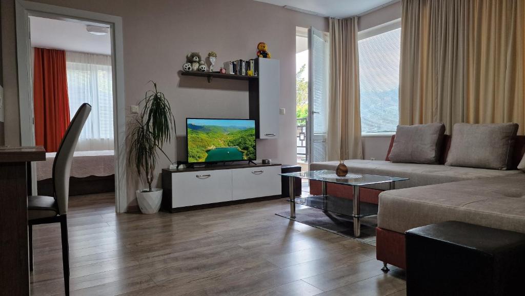 Ferano Beach Apartments 2