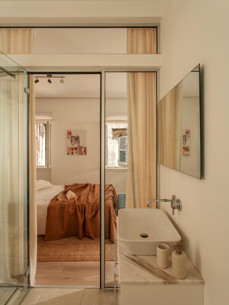 S&G Corfu Old Town Apartments - The Volto Suite 2