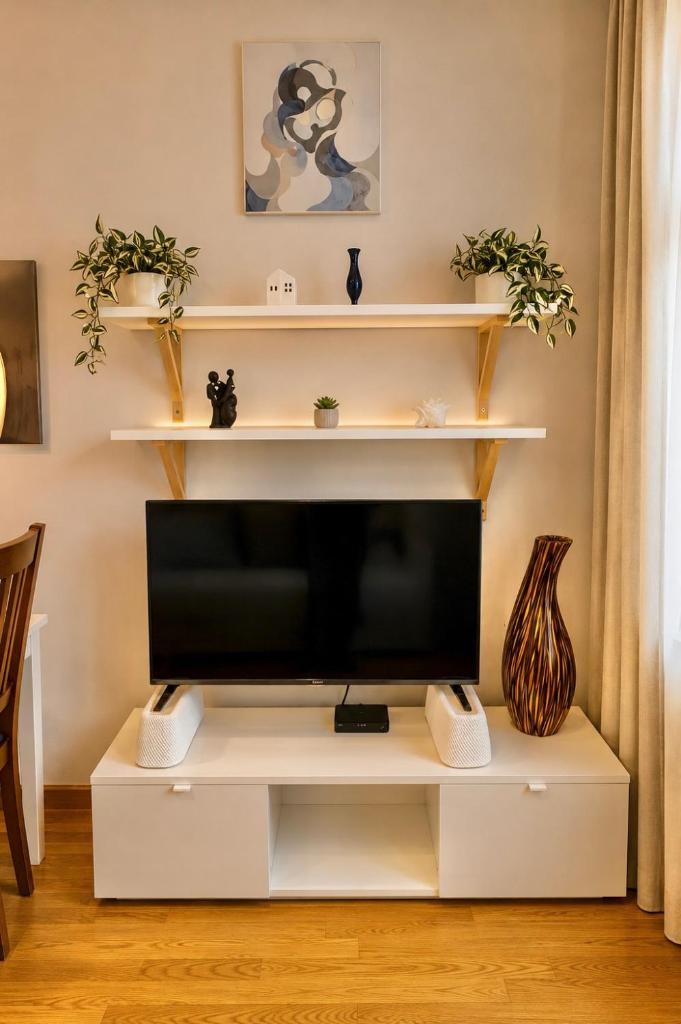 DOMIRA Riverside apartment 8